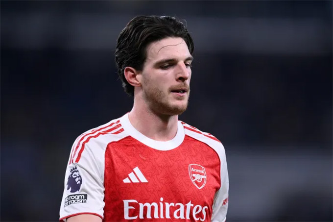HLV Mikel Arteta đã lý giải việc Rice vắng mặt