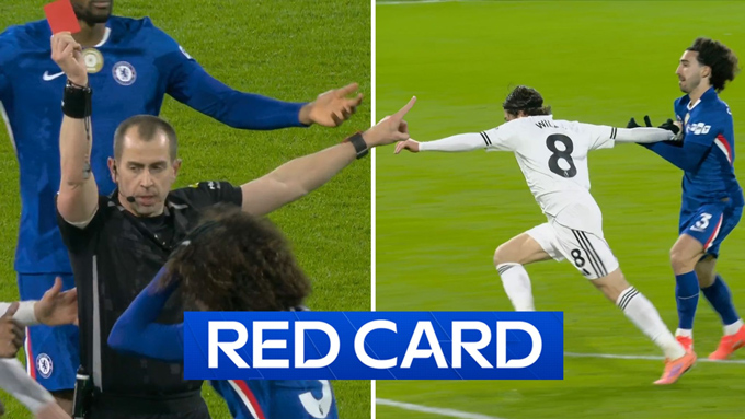 Cucurella nhận thẻ đỏ sau pha kéo người lộ liễu với cầu thủ Fulham