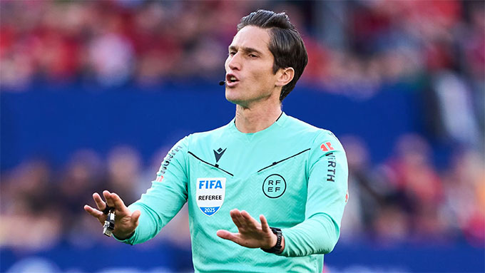 Trọng T Montero đã được chỉ định cầm còi ở trận Barca vs Real