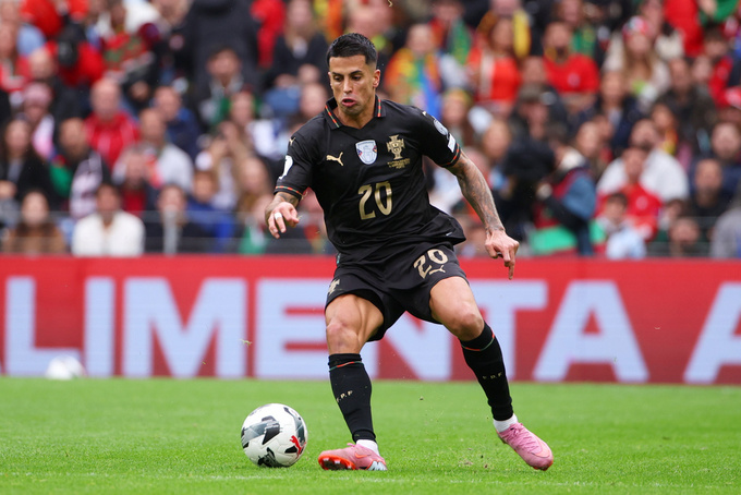 Cancelo thi đấu cho ĐT Bồ Đào Nha ở vòng loại World Cup 2026