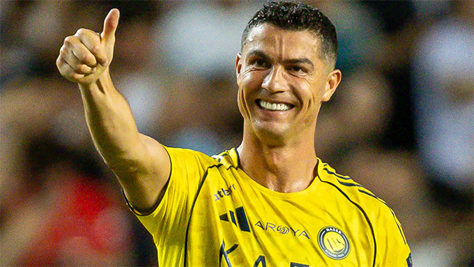 Nani tin Ronaldo có thể xuống hạng thấp nhất thế giới để chinh phục cột mốc 1.000 bàn