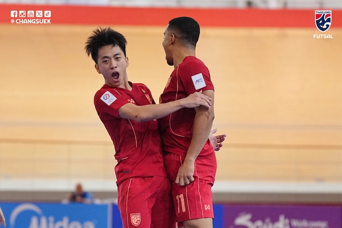 Niềm vui của các tuyển thủ futsal Thái Lan. Ảnh: FAT