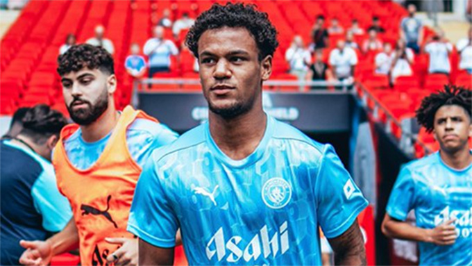 Man City thu về 27 triệu bảng từ Oscar Bobb