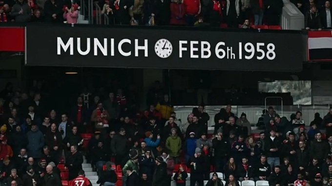 Trận đấu giữa MU và Tottenham sẽ dành 1 phút mặc niệm cho các nạn nhân của thảm họa hàng không Munich