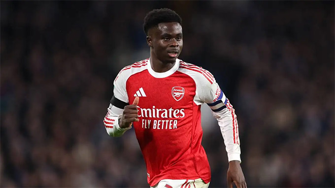 Saka trở thành cầu thủ nhận lương cao nhất lịch sử Arsenal