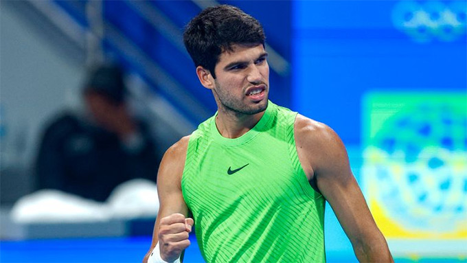 Alcaraz vào tứ kết Qatar Open 2026