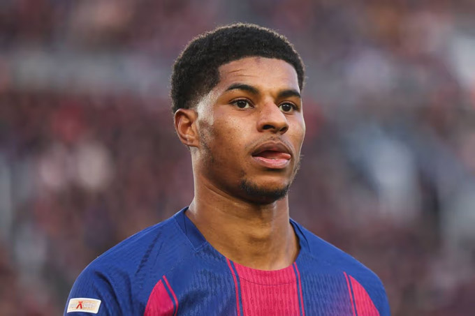 MU hãy thật dè chừng với... Rashford