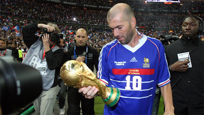 Zizou khởi đầu rực rỡ tại Paris