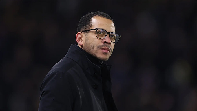 HLV Rosenior bực tức với vấn đề kỷ luật của Chelsea