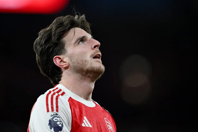 Arsenal và Arteta 'đứng ngồi không yên' dù hạ Chelsea