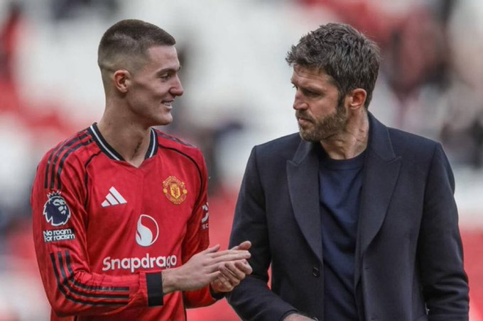 Carrick đã biến đổi hoàn toàn Sesko thành một tay săn bàn lợi hại