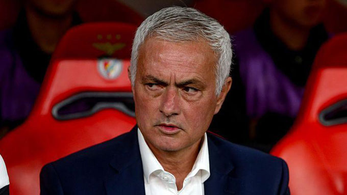 Jose Mourinho dọa chia tay Benfica