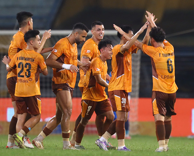 HAGL đặt mục tiêu sẽ cạnh tranh chức vô địch V.League 2027/28 - Ảnh: Phan Tùng 