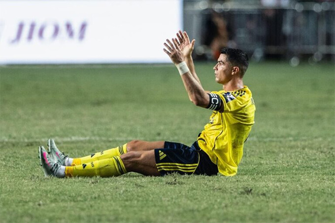 Ở tuổi 41, Ronaldo không chỉ đơn thuần đối mặt với chấn thương mà là một quyết định