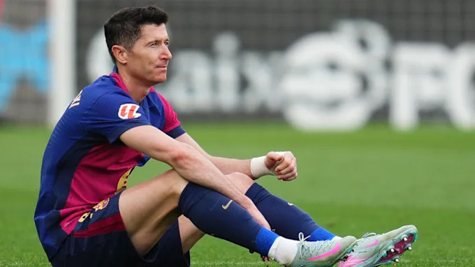 Lewandowski đã 38 tuổi và thường xuyên dính chấn thương