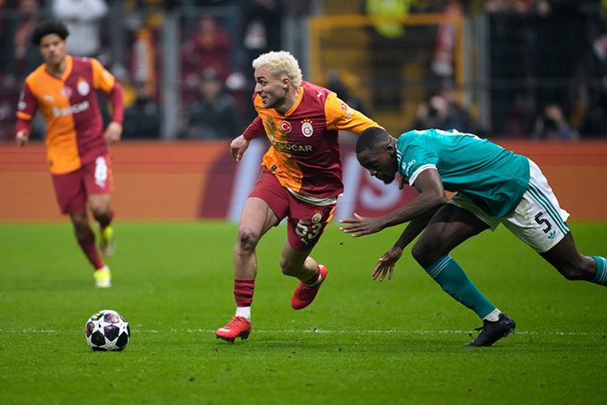 Konate lại có một ngày thi đấu thảm họa