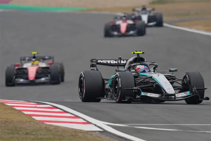Antonelli thi đấu bùng nổ để có lần đầu giành vị trí dẫn đầu tại Grand Prix