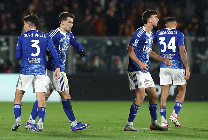 Como đánh chiếm vị trí thứ 4 của chính AS Roma