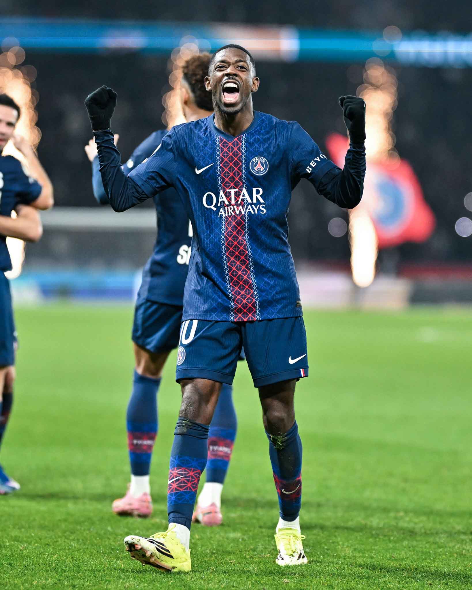 Dembele đã sẵn sàng đá chính trước Chelsea