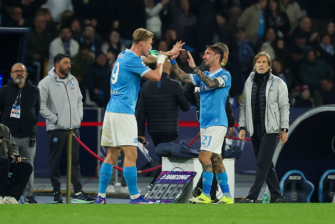Napoli, chứ không phải Milan, là đối thủ mà Inter nên dè chừng hơn