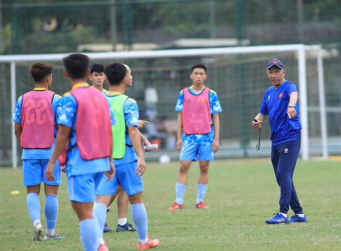 U19 Việt Nam đã có cuộc sàng lọc lực lượng đầu tiên sau 1 tuần tập luyện