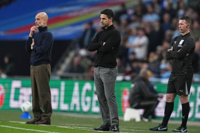 Arteta tỏ ra non tay về chiến thuật so với Pep - Ảnh: AP