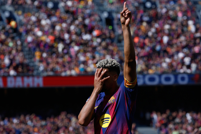 Ronald Araujo bất ngờ trở thành người hùng của Barca, trong chiến thắng 1-0 trước Vallecano