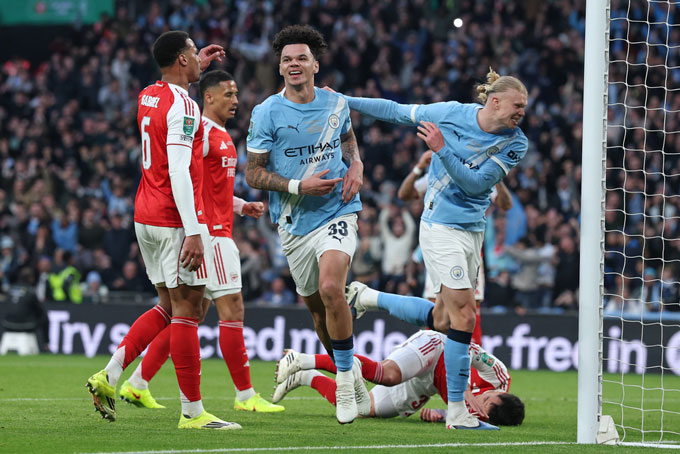 Arsenal gục ngã trước Man City ở chung kết Cúp Liên đoàn