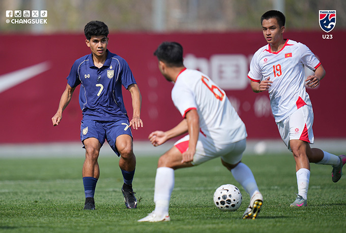 U23 Thái Lan lần đầu thắng U23 Việt Nam trong 7 trận gần nhất - Ảnh: Changsuek