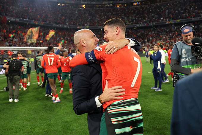 Martinez luôn tin tưởng ở lão tướng Ronaldo
