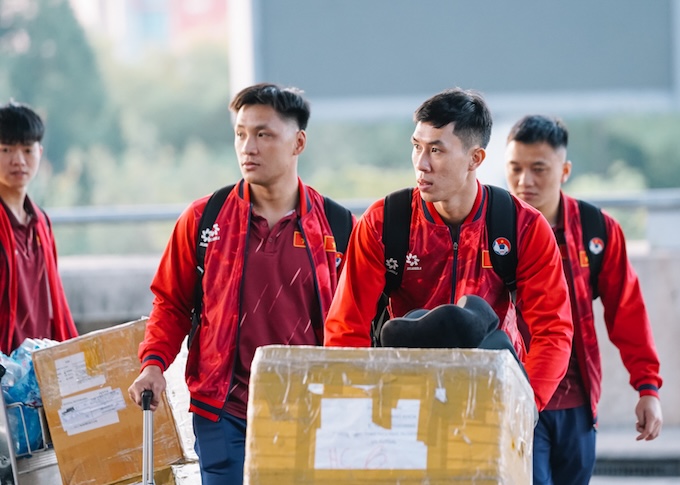 ĐT futsal Việt Nam trước giờ lên đường. Ảnh: VFF
