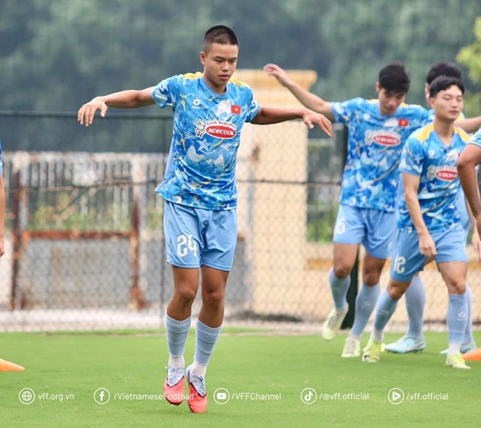 Trần Thành Trung được Ban huấn luyện U23 Việt Nam theo dõi, huấn luyện kỹ càng - Ảnh: VFF