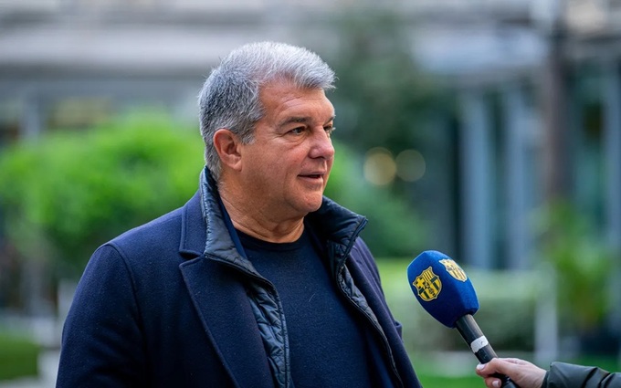 Ông Laporta khẳng định không kiếm tiền từ Barca