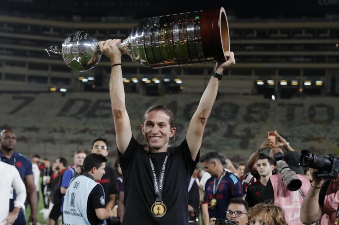Filipe Luis đã giúp Flamengo giành 5 danh hiệu chỉ trong 1 năm rưỡi.