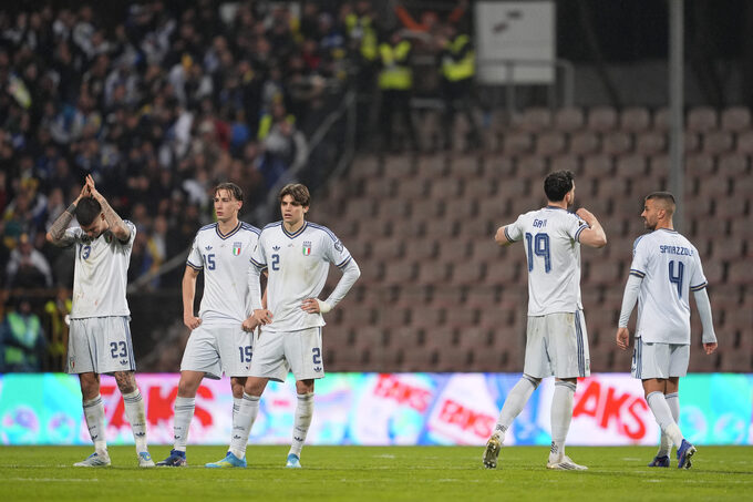 Azzurri cần phải đập đi xây lại