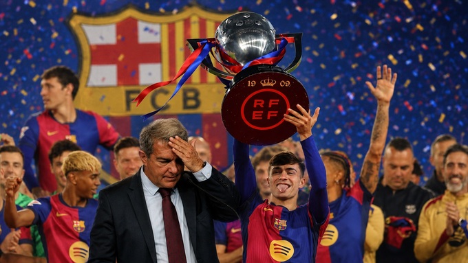 Ban lãnh đạo Barca sắp đau đầu vì tiền thưởng cho chức vô địch La Liga. Ảnh: Diario AS