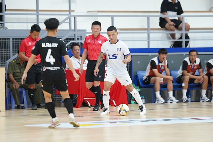 Thái Huy ghi 1 bàn cho Thái Sơn Nam TP.HCM - Ảnh: Nguyễn Khanh