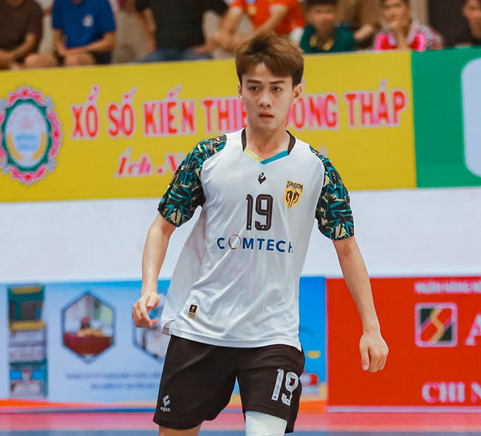 Sài Gòn Titans thắng đậm trận ra quân