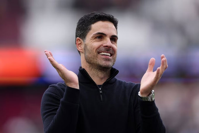 Arteta chúc mừng các trọng T đã dũng cảm từ chối bàn thắng của Wets Ham - Ảnh: Arsenal.com