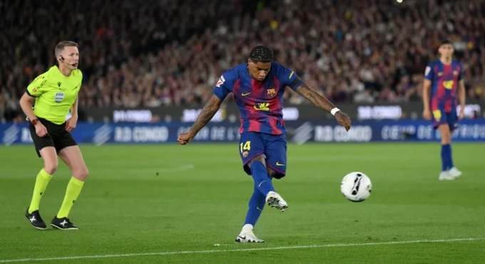 Marcus Rashford - người ghi bàn mở tỉ số cho Barca ở El Clasico - là cầu thủ mượn về