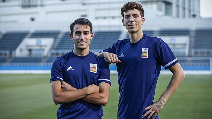 Eric Garcia và Pau Torres có tên trong danh sách sơ bộ