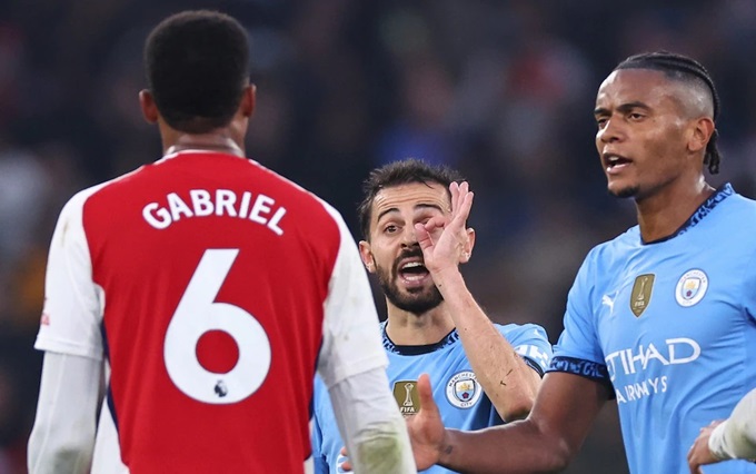 Cách Silva trêu chọc Gabriel