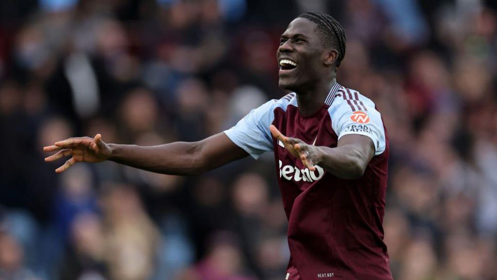 Onana đã phát triển thành một trong những tiền vệ ấn tượng nhất Premier League
