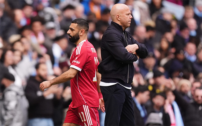 Mohamed Salah đã quay lưng với Arne Slot