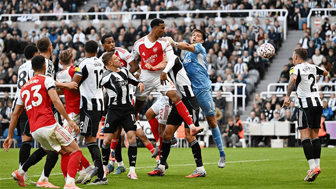 Arsenal là ông vua phạt góc Ngoại hạng Anh