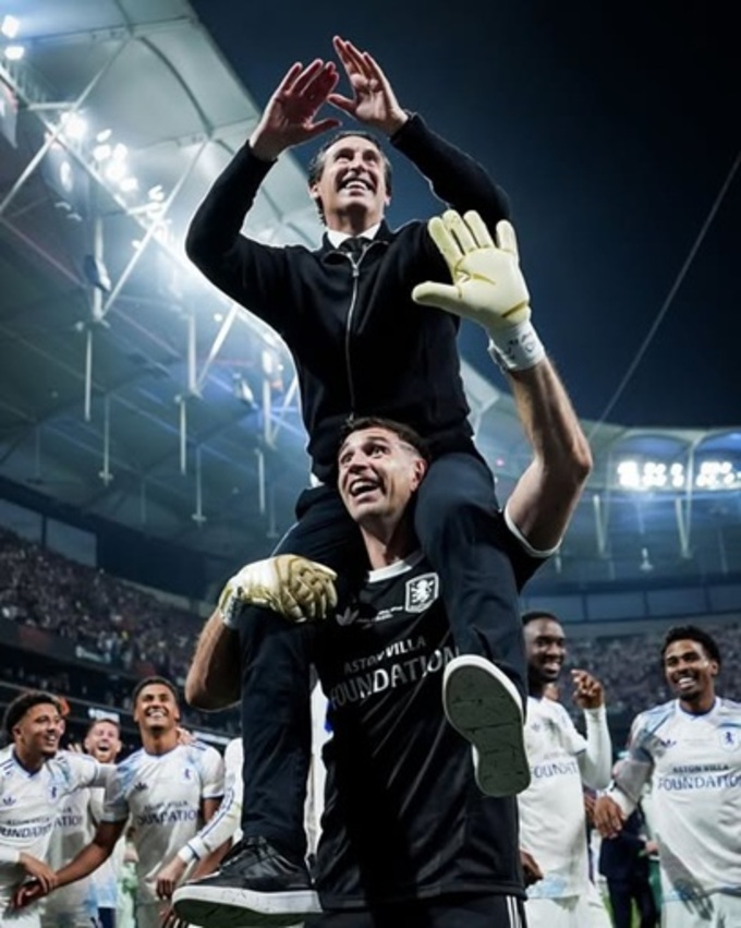 Ông Unai Emery xứng đáng được tôn vinh