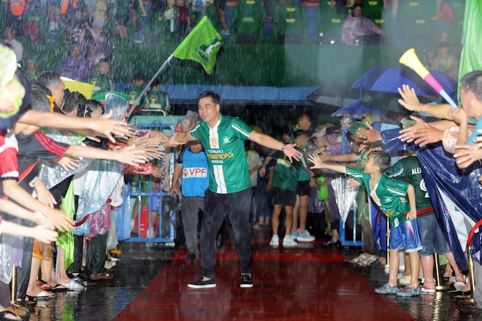HLV Việt Thắng có cơ hội chứng minh năng lực ở sân chơi V.League - Ảnh: Anh Khoa