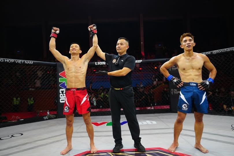 Bùi Trường Sinh thắng Eric Balacoa (Knock-out)
