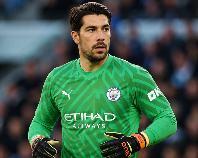 Stefan Ortega - CLB cũ: Man City