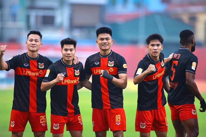 Ninh Bình đang quyết giành chiến thắng ở chung kết Cúp QG. Ảnh: Đức Cườing